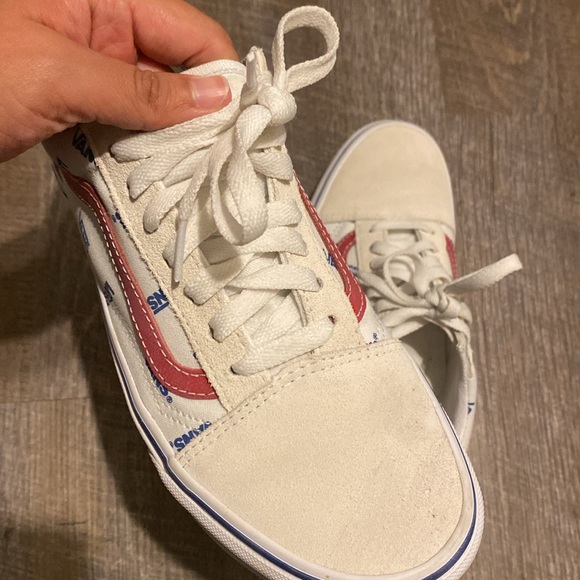 Vans Old Skool Shoes - Picture 11 of 16